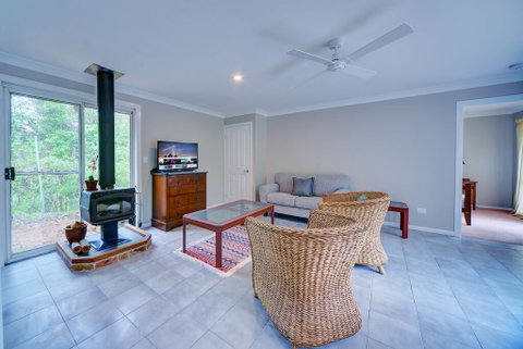 The Hillside Villa - Great Ocean Road Tourism 2