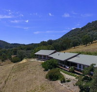 The Homestead at Holmeslgen at Eildon - Great Ocean Road Tourism