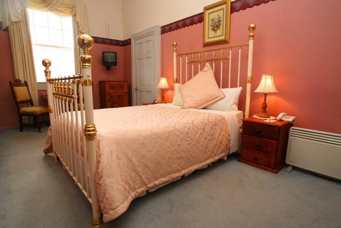 The Lodge On Elizabeth Boutique Hotel - Great Ocean Road Tourism 3