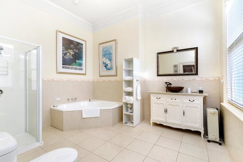 The Madsen Boutique Hotel - Great Ocean Road Tourism 3