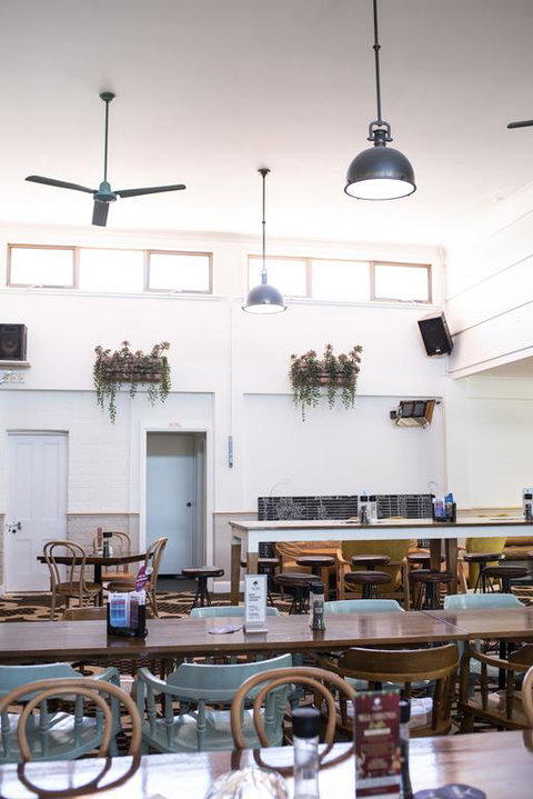 The Oaks Hotel - Great Ocean Road Tourism 3
