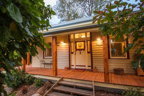 The Oaks Lilydale Accommodation - Great Ocean Road Tourism 0