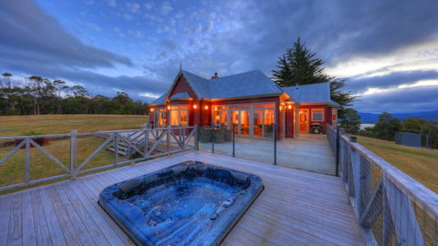 The Peninsula Experience - Great Ocean Road Tourism 1