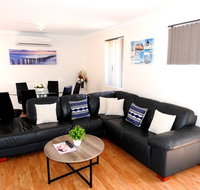 The Royal Dolphin Holiday Home - Great Ocean Road Tourism