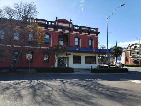 The Royal Hotel - Great Ocean Road Tourism 0