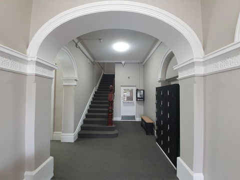 The Royal Hotel - Great Ocean Road Tourism 1