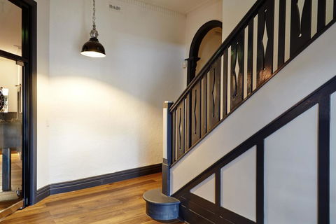 The Royal Hotel, Drouin - Great Ocean Road Tourism 2