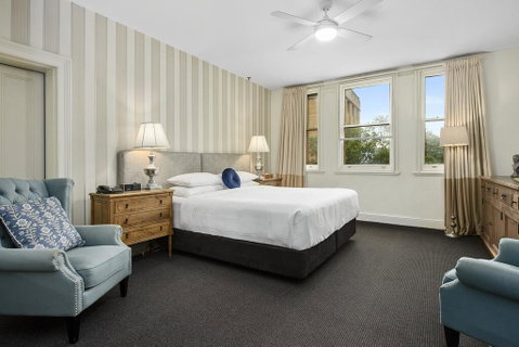 The Russell Hotel - Great Ocean Road Tourism 1