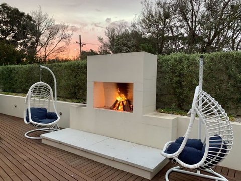 The Sanctuary: Stunning. Hot Tub Spa + Linen - Great Ocean Road Tourism 2