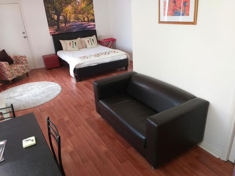 The Shelter Shed Garden Studio Apartment - Great Ocean Road Tourism 1