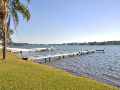 The Studio On The Lake @ Fishing Point, Lake Macquarie - Honestly Put The Line In And Catch Fish - Great Ocean Road Tourism 0