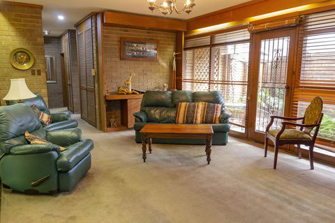 The Townhouse - Great Ocean Road Tourism 1