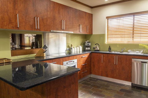 The Townhouse - Great Ocean Road Tourism 2