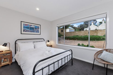 Thunder Point Cottage - Great Ocean Road Tourism 1