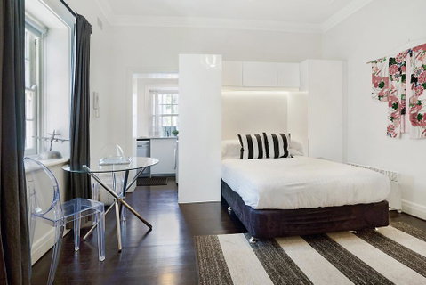 Unbeatably Located Art Deco Surry Hills Studio - Great Ocean Road Tourism 1