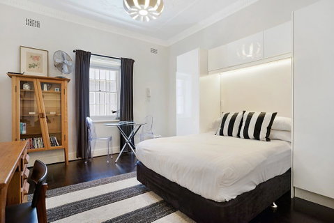 Unbeatably Located Art Deco Surry Hills Studio - Great Ocean Road Tourism 0
