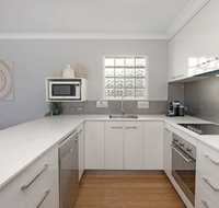 Unit 3 Emerald Shores - shipping lane views - Great Ocean Road Tourism