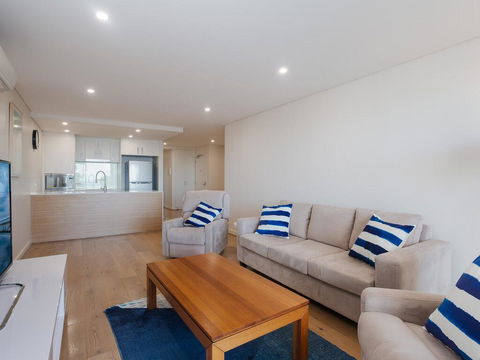 Unit 301 'The Shoal' 6-8 Bullecourt Street - Air Con, Walking To Local Shops & Beach - Great Ocean Road Tourism 3