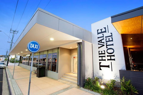 Vale Hotel - Great Ocean Road Tourism 1
