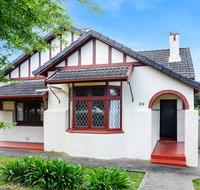 Victor Harbor Cottage 'Cornhill' - Pet Friendly - Great Ocean Road Tourism