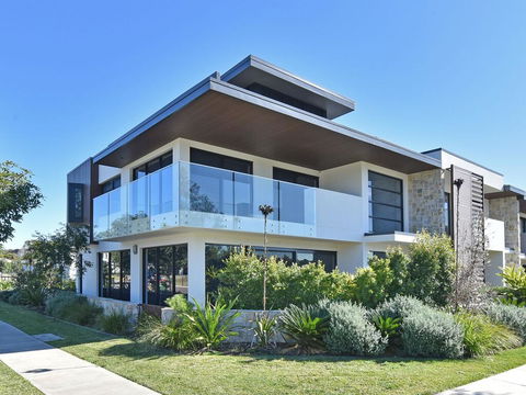 Villa Sorrento Waterside At Trinity Point - Great Ocean Road Tourism 0