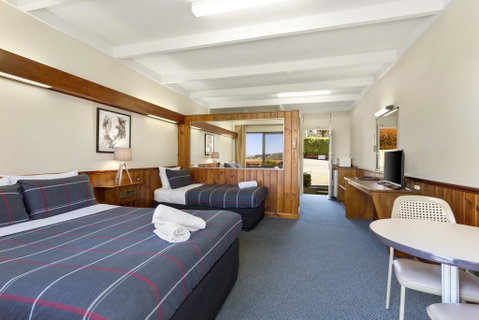 Village Family Motor Inn - Great Ocean Road Tourism 2