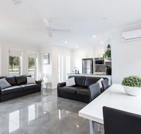 Wagga Apartments 1 - Great Ocean Road Tourism