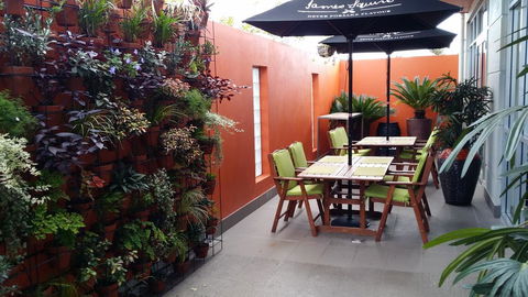 Warners Bay Hotel - Great Ocean Road Tourism 1