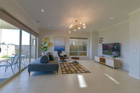 Waterfront Grand Villa For Big Group - Great Ocean Road Tourism 0