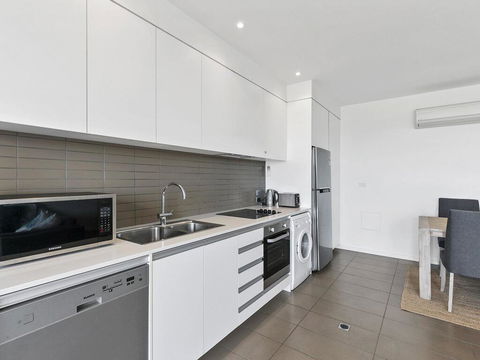 WATERFRONT SEVEN - In The Heart Of Lorne - Great Ocean Road Tourism 1