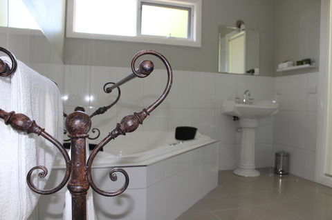 Amelina Cottages - Great Ocean Road Tourism 24