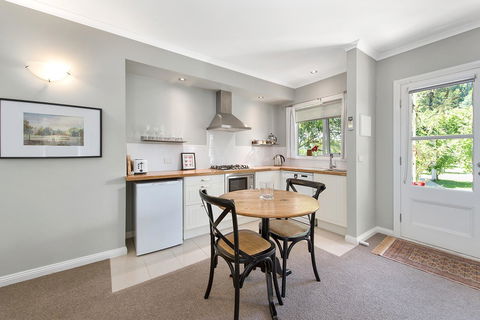 Amelina Cottages - Great Ocean Road Tourism 11