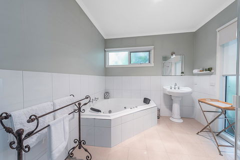 Amelina Cottages - Great Ocean Road Tourism 8