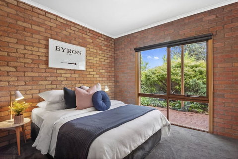 The Perfect Zone- SLEEPS 12 - Great Ocean Road Tourism 13