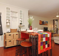 Colour Pop Fitzroy - 3 bedroom pet friendly - Great Ocean Road Tourism