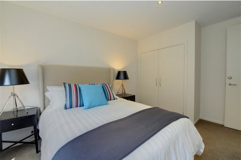 Newington Lakehouse - Great Ocean Road Tourism 1