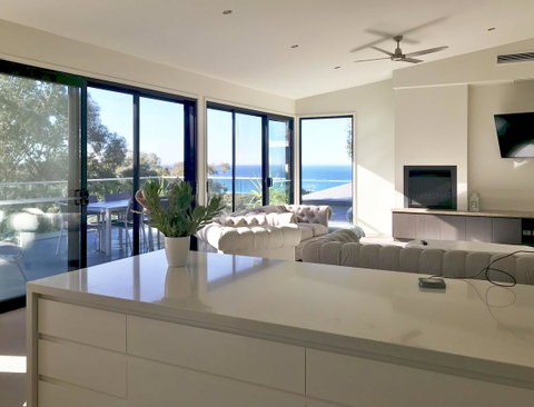 Lorne Sea View Terrace House - Great Ocean Road Tourism 3