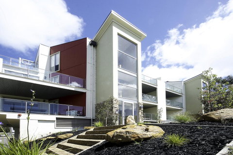 Phillip Island Towers - Great Ocean Road Tourism 27