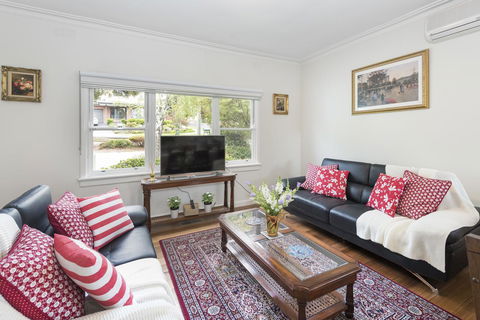 Hillside House - Great Ocean Road Tourism 3