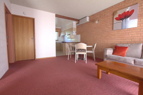 Blue Whale Motor Inn & Apartments - Great Ocean Road Tourism 30
