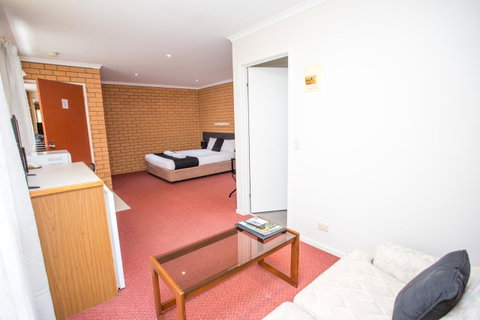 Blue Whale Motor Inn & Apartments - Great Ocean Road Tourism 8