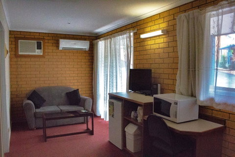Blue Whale Motor Inn & Apartments - Great Ocean Road Tourism 5
