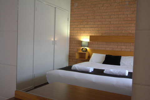 Blue Whale Motor Inn & Apartments - Great Ocean Road Tourism 24