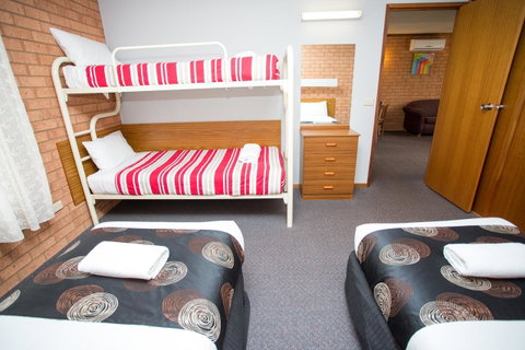 Blue Whale Motor Inn & Apartments - Great Ocean Road Tourism 14