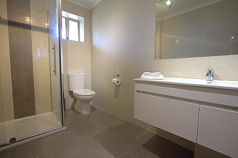 Blue Whale Motor Inn & Apartments - Great Ocean Road Tourism 32