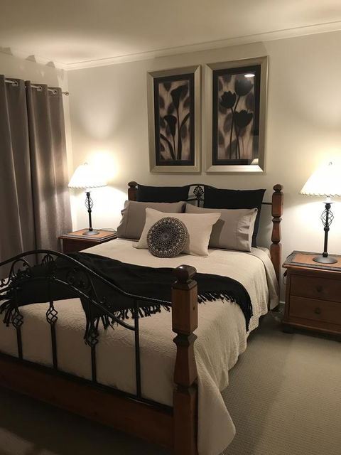 Black Lotus Townhouse - Great Ocean Road Tourism 5