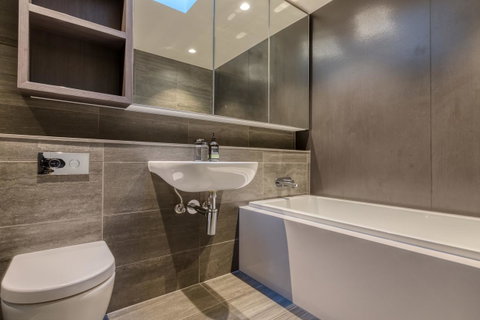Docklands Waterfront Luxury Villa - Great Ocean Road Tourism 17