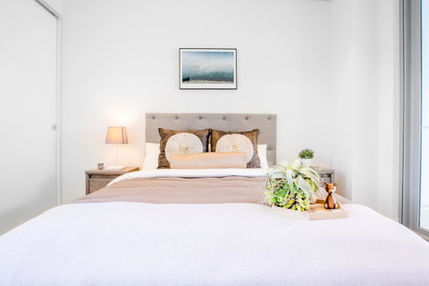 Docklands Waterfront Luxury Villa - Great Ocean Road Tourism 14