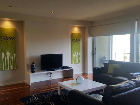 104 On Merri Apartments - Great Ocean Road Tourism 20