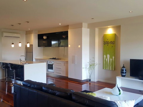 104 On Merri Apartments - Great Ocean Road Tourism 17